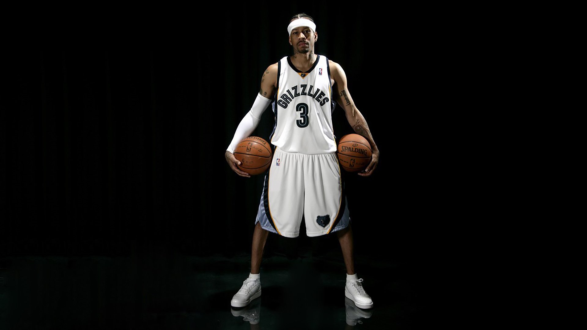 深圳队轻取四川队，克莱带队取胜